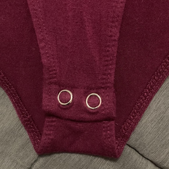 Forever 21 shortsleeved bodysuit size S - Picture 7 of 8